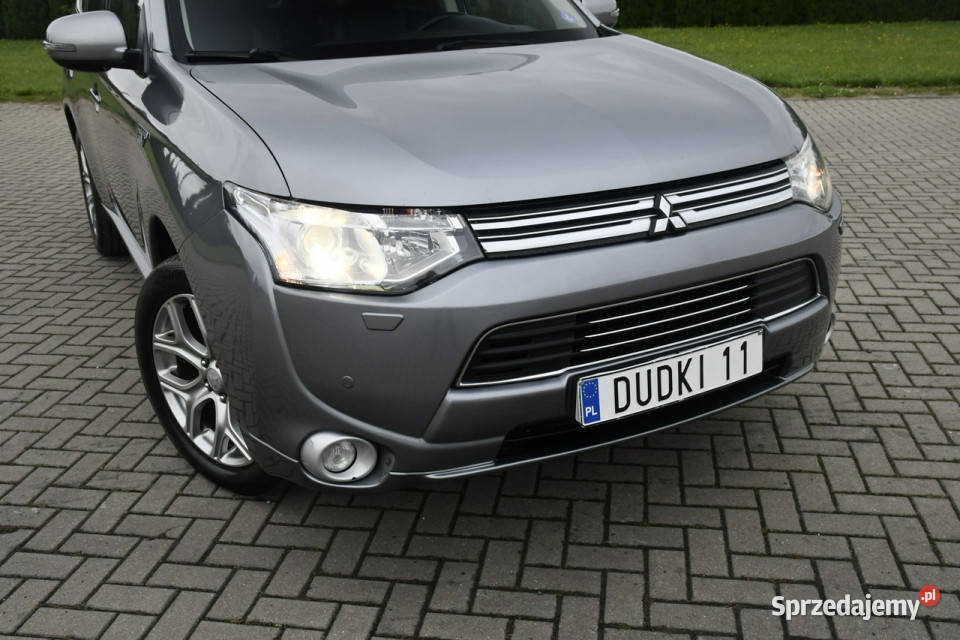 Mitsubishi Outlander 20PlugIN Hybrid gniazdo AUX Kutno