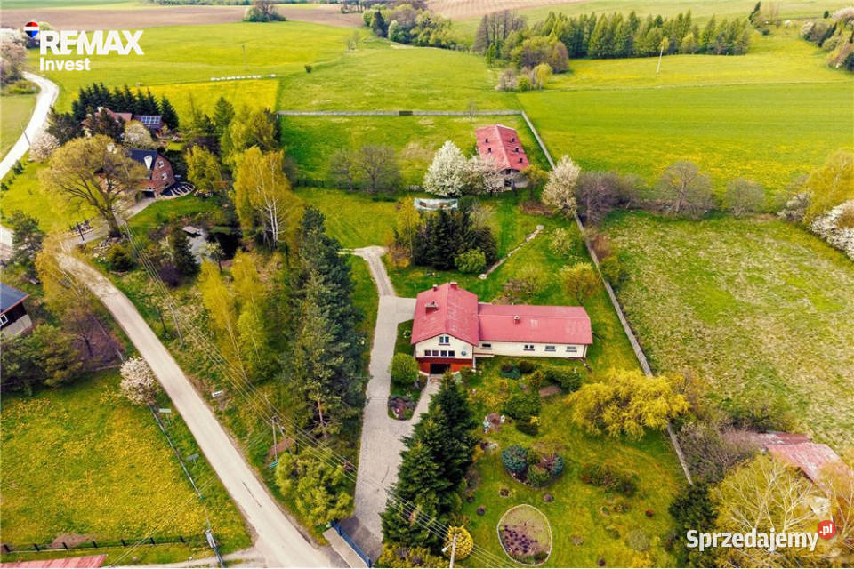 Stadnina Koni hodowla zwierząt dom na wsi Cieszyn