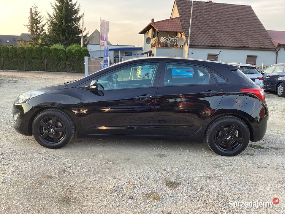 Hyundai i30 Benzyna 14 51 przebiegu