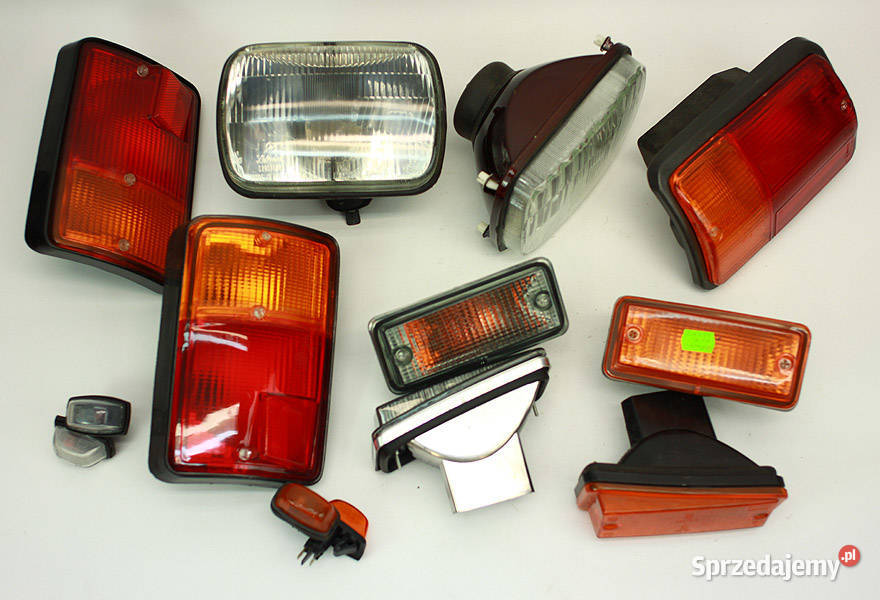 Klosze lamp tył białoczerwone Fiat 126p Maluch wielkopolskie Poznań