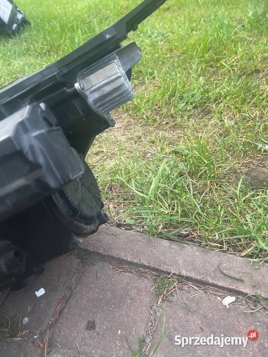 Lampa przod prawa opel crosllandx Margonin
