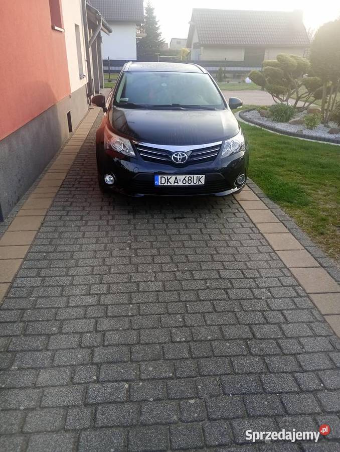 Toyota Avensis Kombi Rok produkcji 2013 Grodków