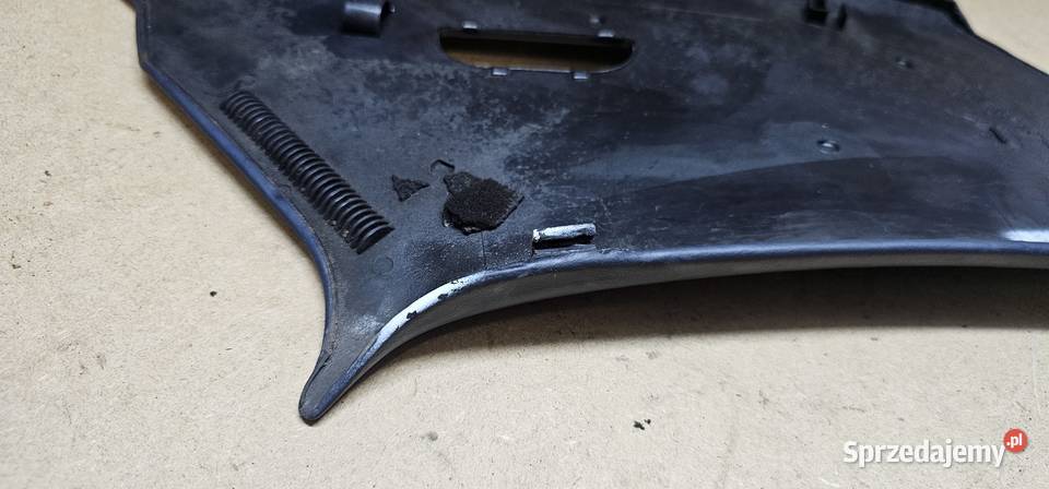 Osłona slupka c mercedes w123 1236900425 osobowe