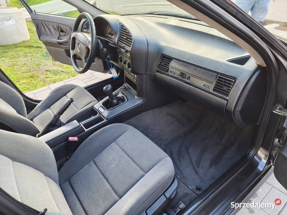 Piękne BMW E36 318i z Niemiec Przebieg 137 Miechów