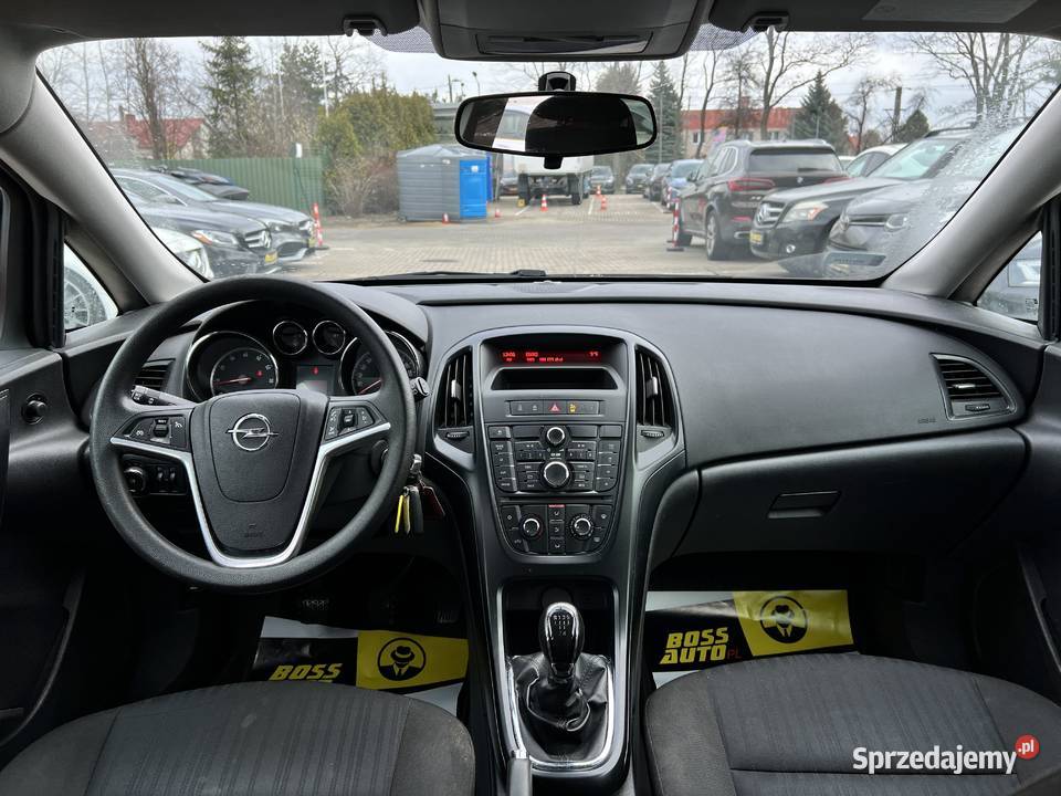 Opel Astra 2011 Warszawa sprzedam