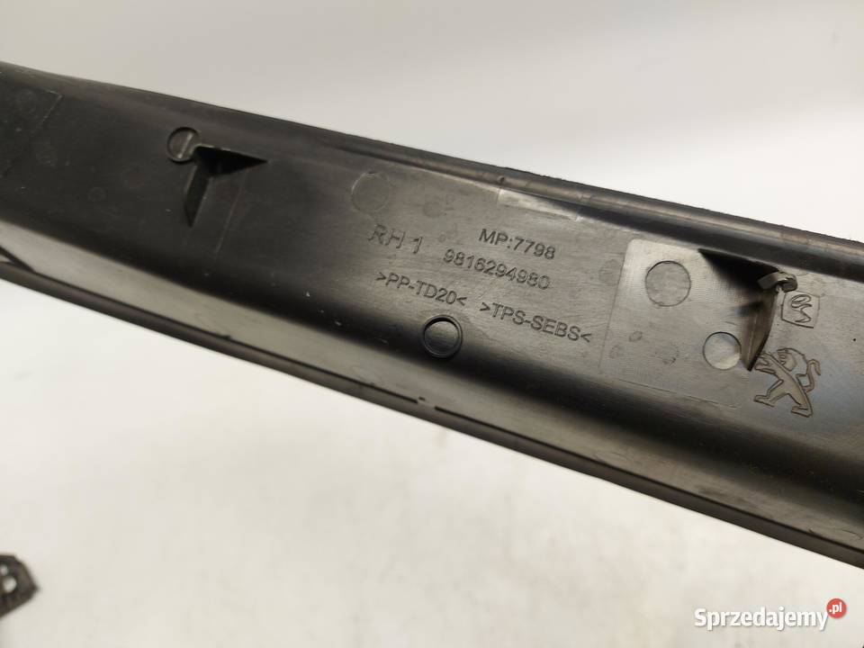 PEUGEOT 508 II Osłona klapy bagażnika prawa osobowe