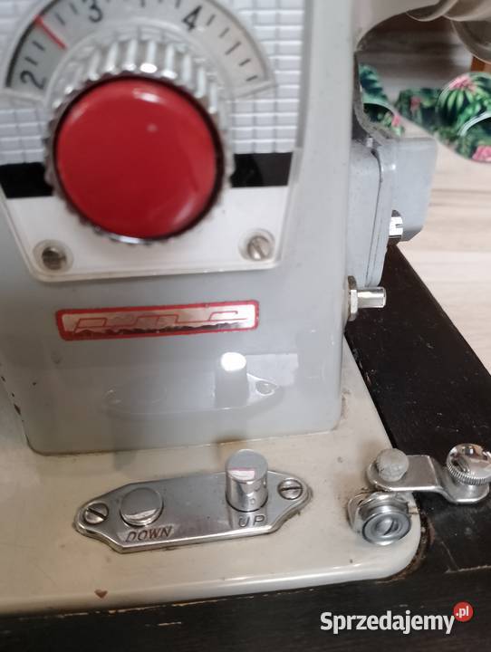 Maszyny do szycia Zelów sprzedam