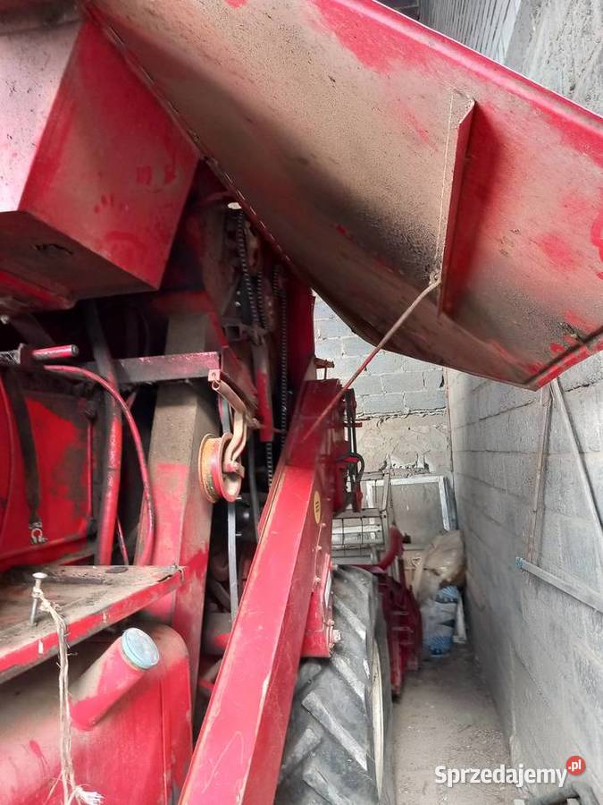 Kombajn zbozowy International 321 Lelowice-Kolonia sprzedam