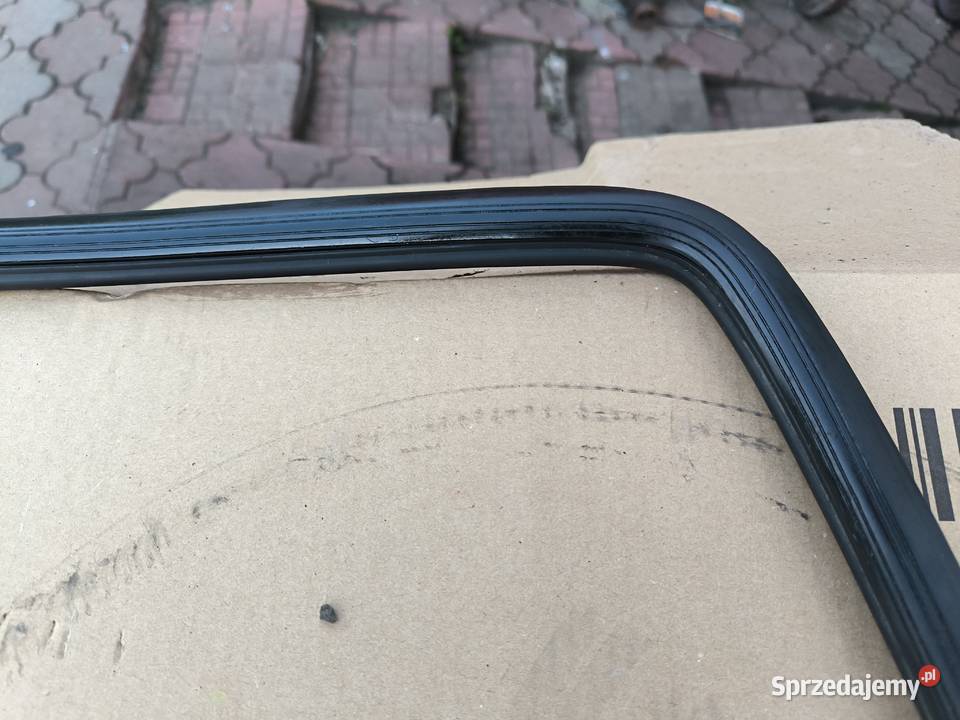 Fiat 126p uszczelka przedniej szyby Stalowa Wola sprzedam