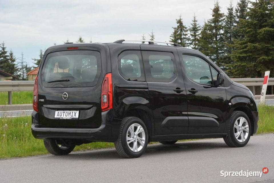 Opel Combo 12 Turbo 7 osobowy nawi led kamera Zarejestrowany w Polsce Sędziszów Małopolski sprzedam