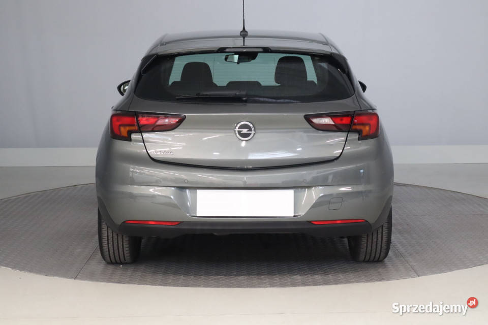 Opel Astra 12 Turbo nieuszkodzony