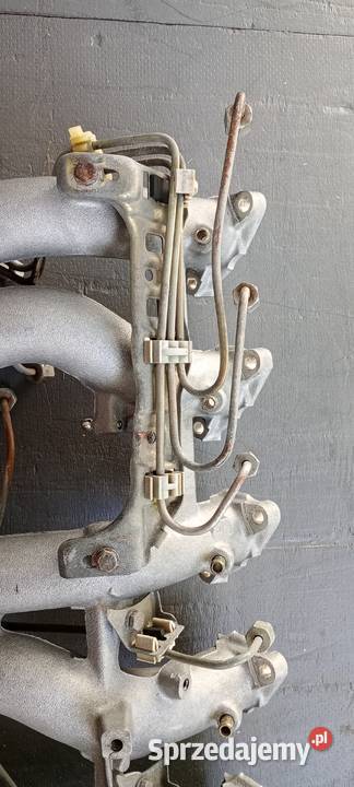 Kolektor ssący rurki wtryskiwaczy Mercedes W124 Wrocław sprzedam