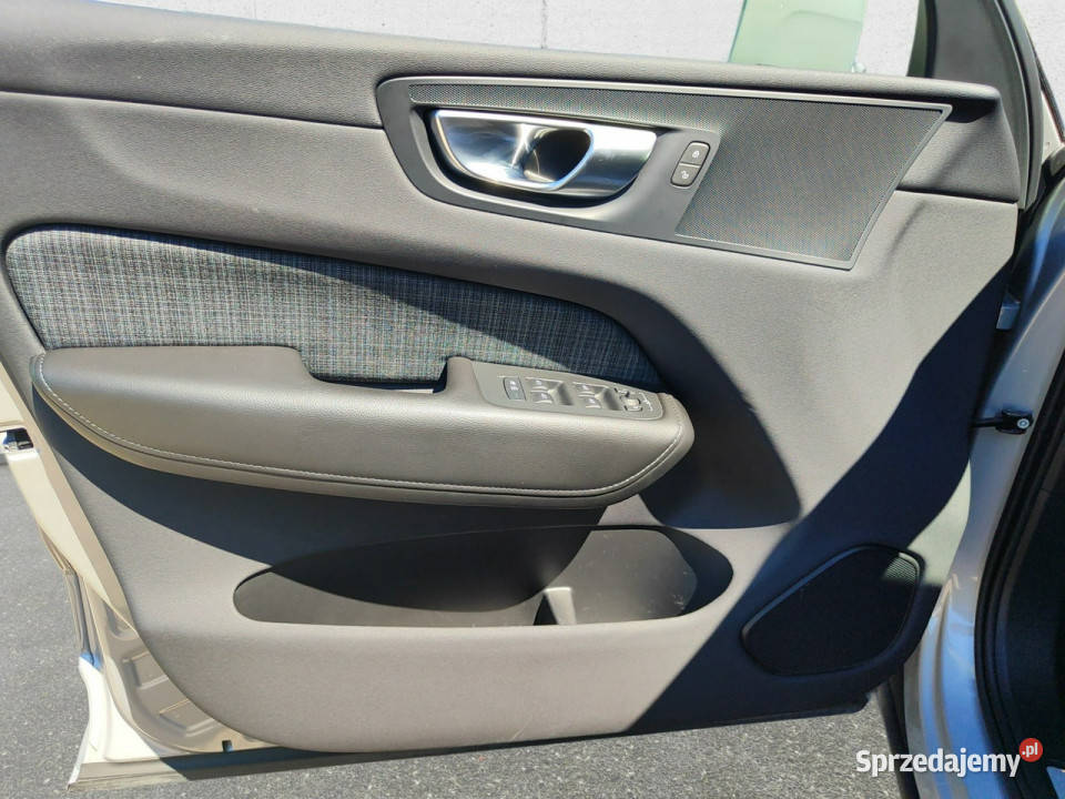 Volvo XC 60 B4 B Core Z Polskiego Salonu Faktura mazowieckie