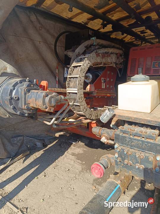 Wiertnica do przewiertów sterowanych DITCH WITCH Nisko