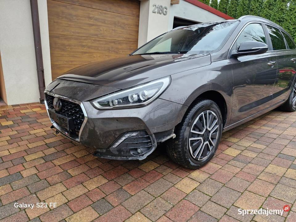 Niski przebieg bogate wyposażenie światła LED małopolskie Krzeszów sprzedam