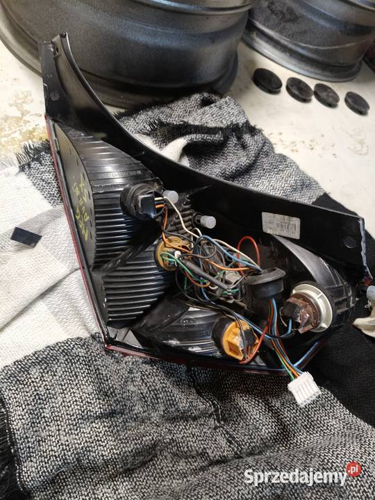 Renault Avantime lampa tylna lewa Inowłódz