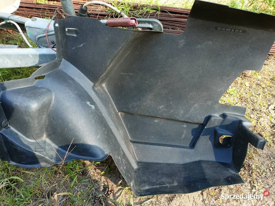 Mercedes 190 W201 wnęka osłona bagażnika boczki Skarżysko-Kamienna