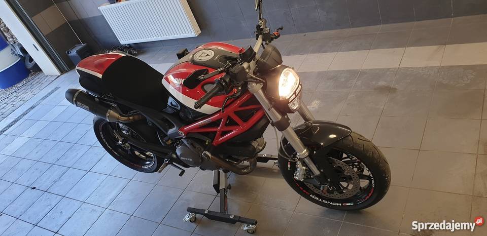 Ducati Monster 796 LeoVince Bibice