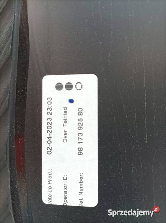 SZYBA KAROSERYJNA PRAWY TYL 9817392580 Toyota Rok produkcji 2023 sprzedam