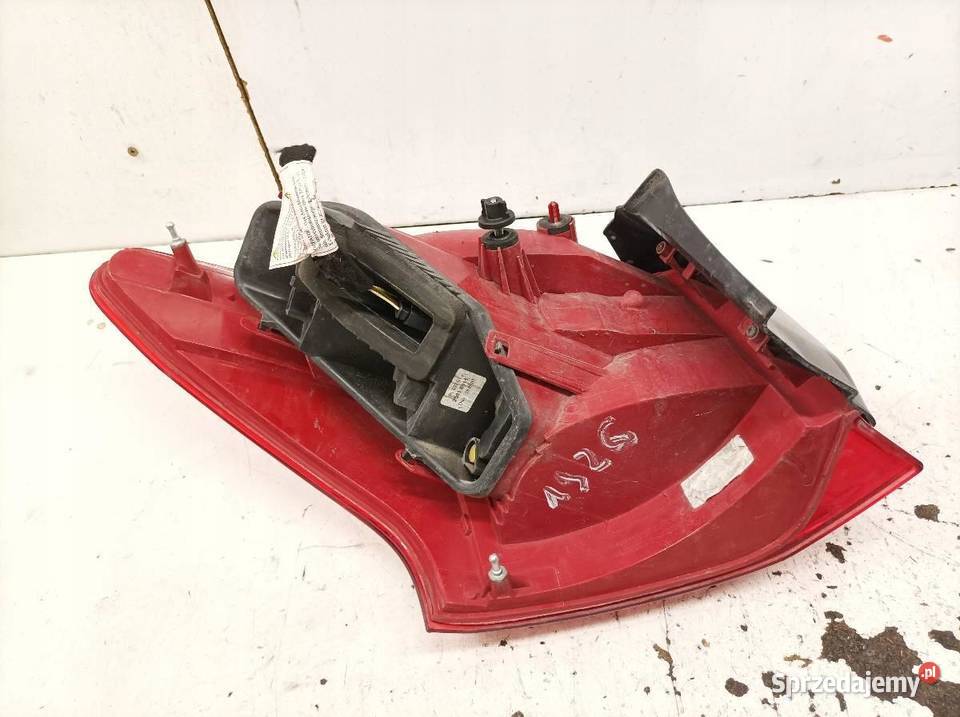 LAMPA TYŁ PRAWA KOMBI LIFT Peugeot 407 I Lampy tylne