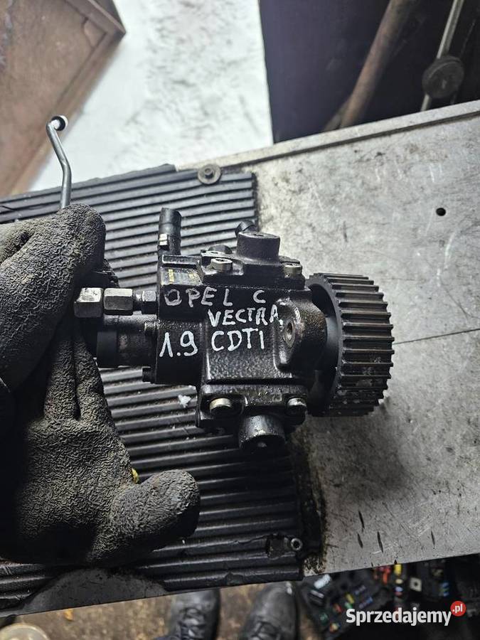 Pompa wtryskowa opel 19 cdti Łagów