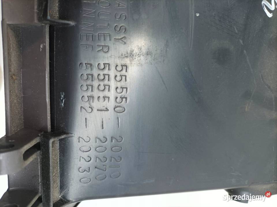 SCHOWEK 5PRAWY PASAŻERA DESKI 555020210 Toyota