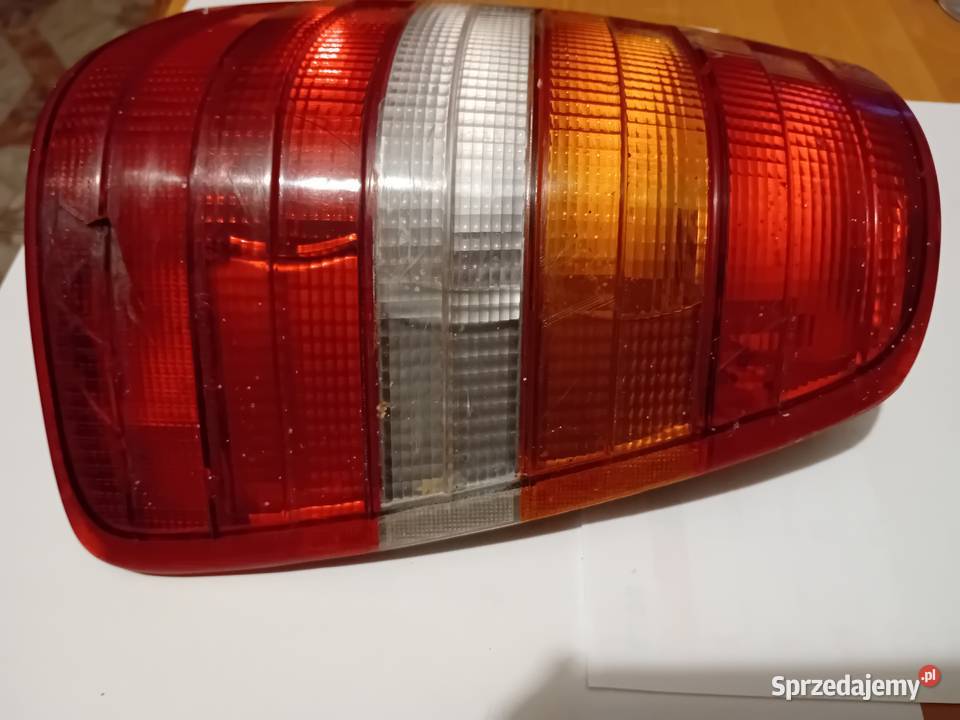 Lampa lampy tył tylne Mercedes W124 combi kombi Dębica