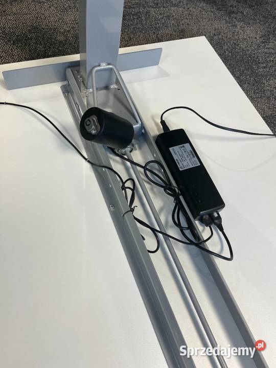 Nowoczesne biurko z elektryczną regulacją Warszawa