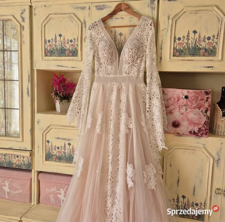 Suknia ślubna Afrodyta Linia "A" Skwierzyna