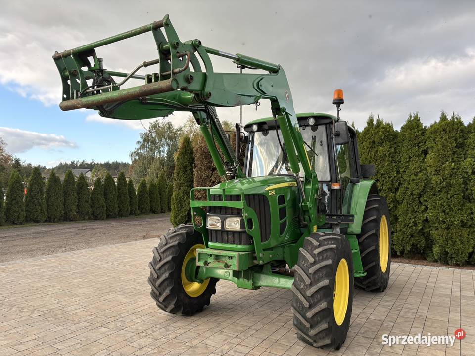 John Deere 6130 z ładowaczem