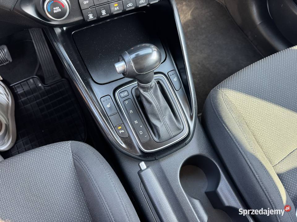 Kia Carens 17 DIESEL 7 Osobowa Klimatronik lakier metallic Carens Konin sprzedam