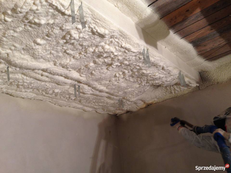 Tanie Ocieplenie poddaszy pianką pur Wieliczka