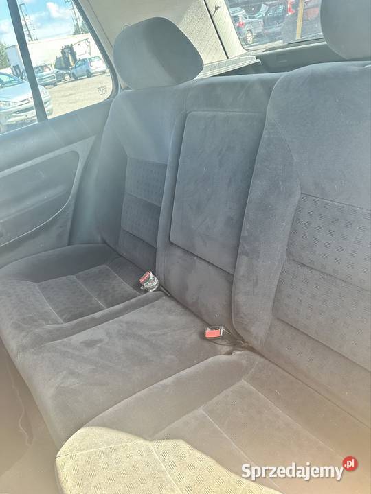 Dawca części VW GOLF IV 4HB 2000R 19 TDI 115 200000km Załęże