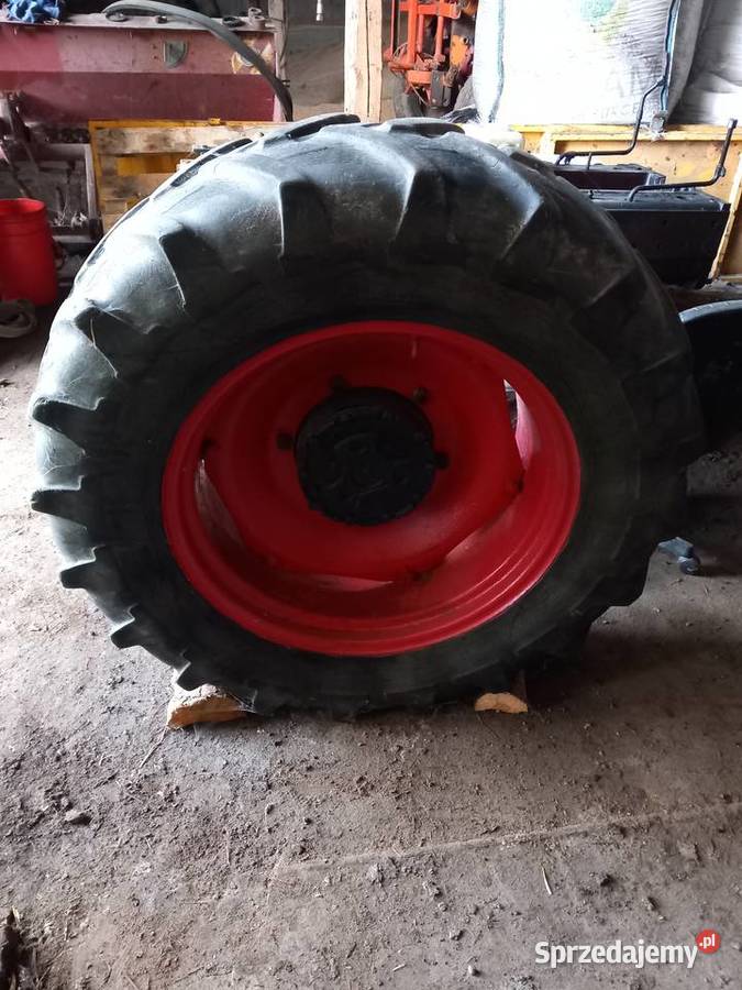 Koła 136 r28 IHC Case International David Brown Case IH Opony Barłożno sprzedam