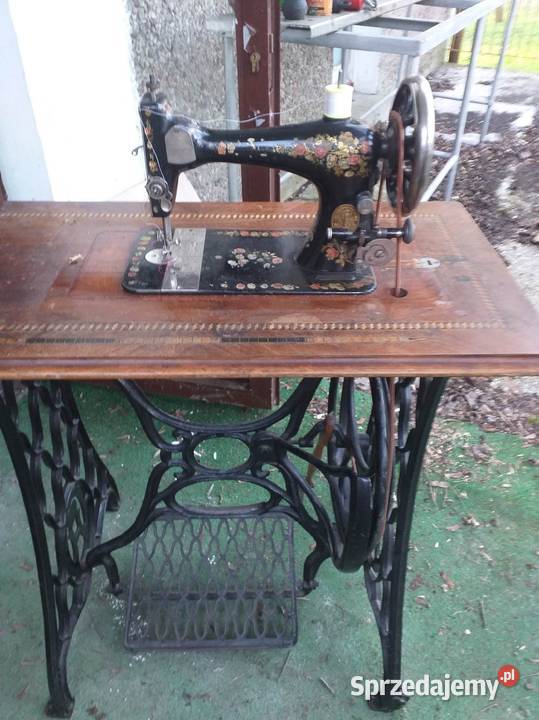 Zabytkowa maszyna do szycia Słupca