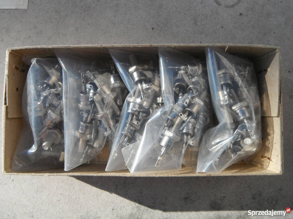 Tyrystor 10A 200V Unitra Lamina T221002 Nowe Produkcja Chlewiska sprzedam