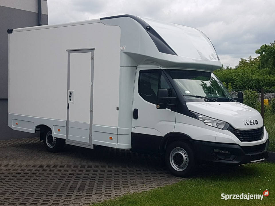 Iveco Daily KONTENER NISKOPODŁOGOWY 443x223x242 Rok produkcji 2020 Poręba