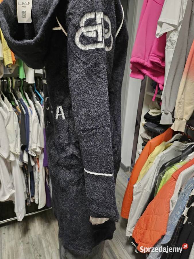 Alpaka Balenciaga Mucharz