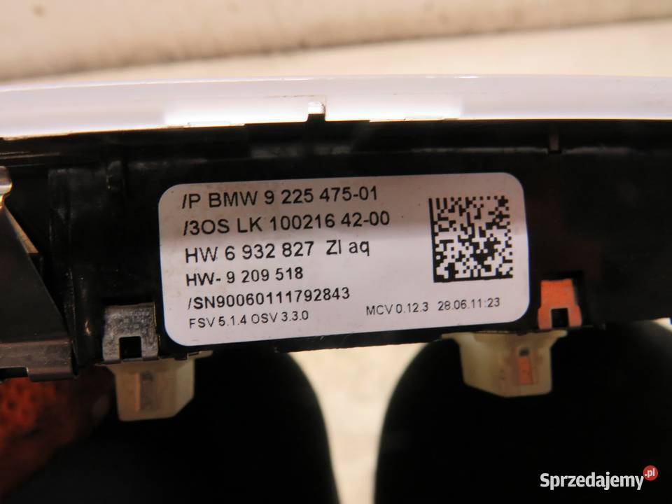 OŚWIETLENIE KABINY BMW X1 E84 922547501 Oświetlenie kabiny