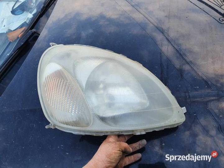 Lampa przednia prawa prawy przód Toyota Yaris I osobowe Kraków