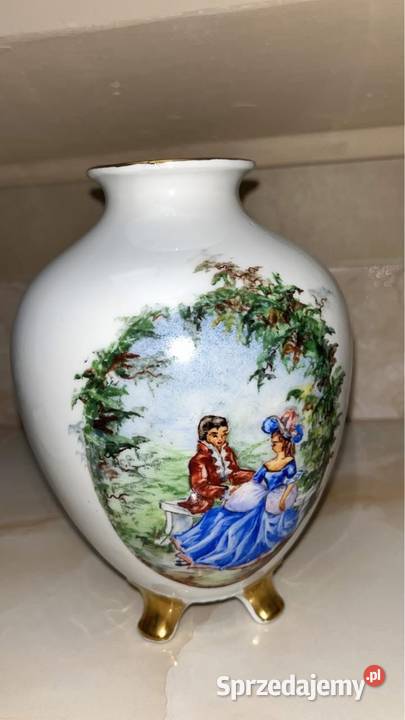 Wazon ze scenkami dworskimi w dwóch medalionach Gdańsk