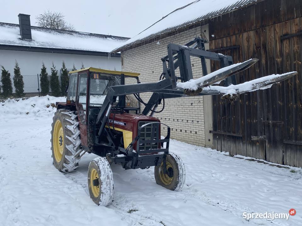 International 574 Ciągniki Piaski