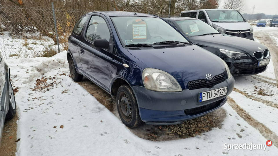 Toyota Yaris 10 2001r Salon Wspomaganie Radio I 998cm3 Pabianice