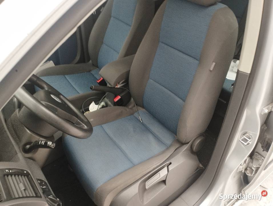 Volkswagen Touran 1 9 TDI2007 5 osobowy