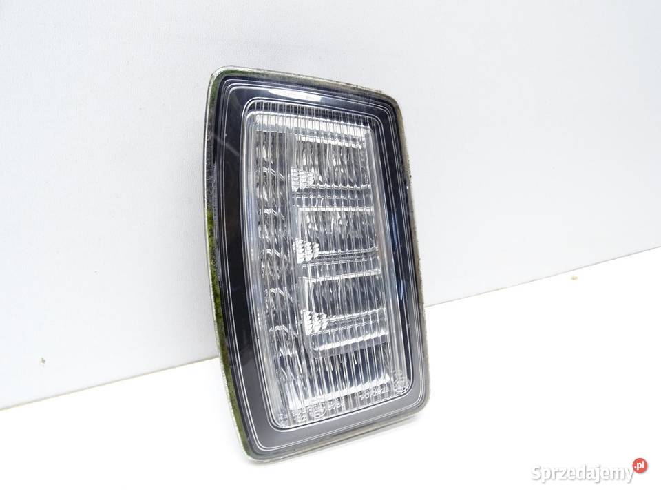 LAMPA TYŁ TYLNA OŚWIETLENIE BAGAŻNIKA 8X0945095 Lampy tylne