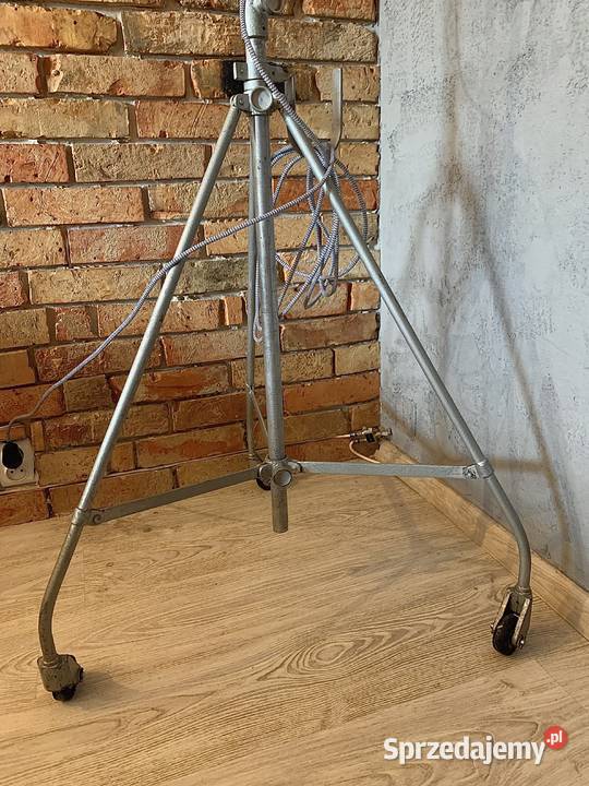 Lampa teatralna zabytek prl loft wielkopolskie Poznań