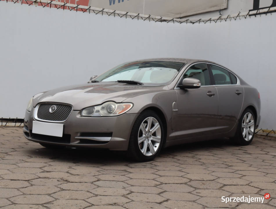 Jaguar XF 27 D kamera cofania Łódź