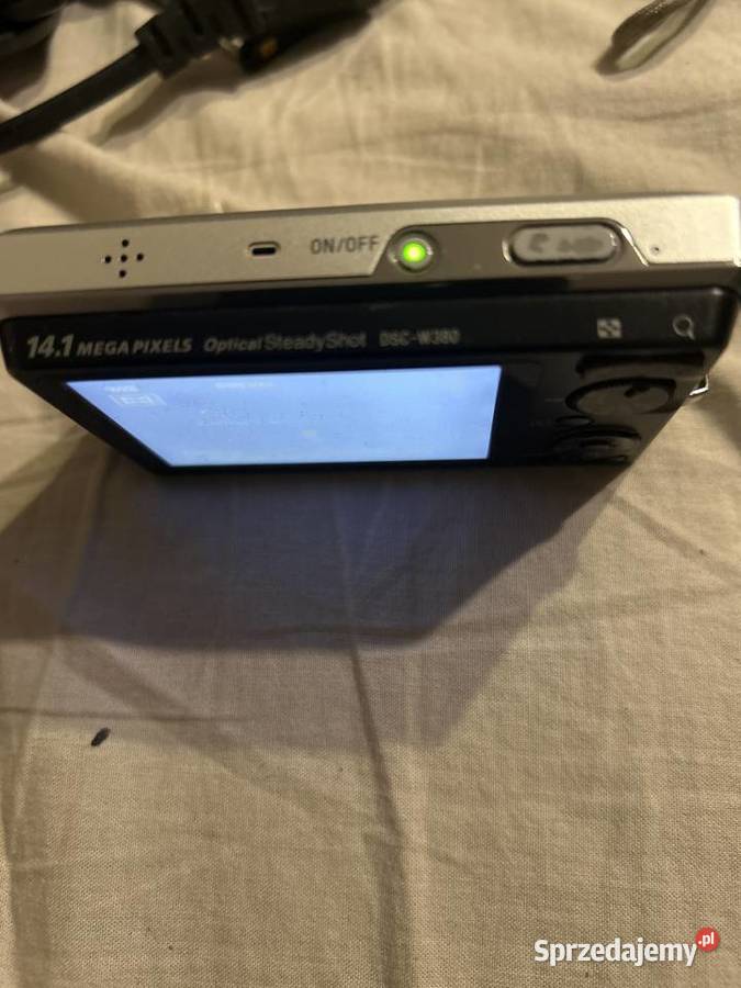 Sprzedam cyfrowy aparat fotog Sony Cybershut 81 sprzedam