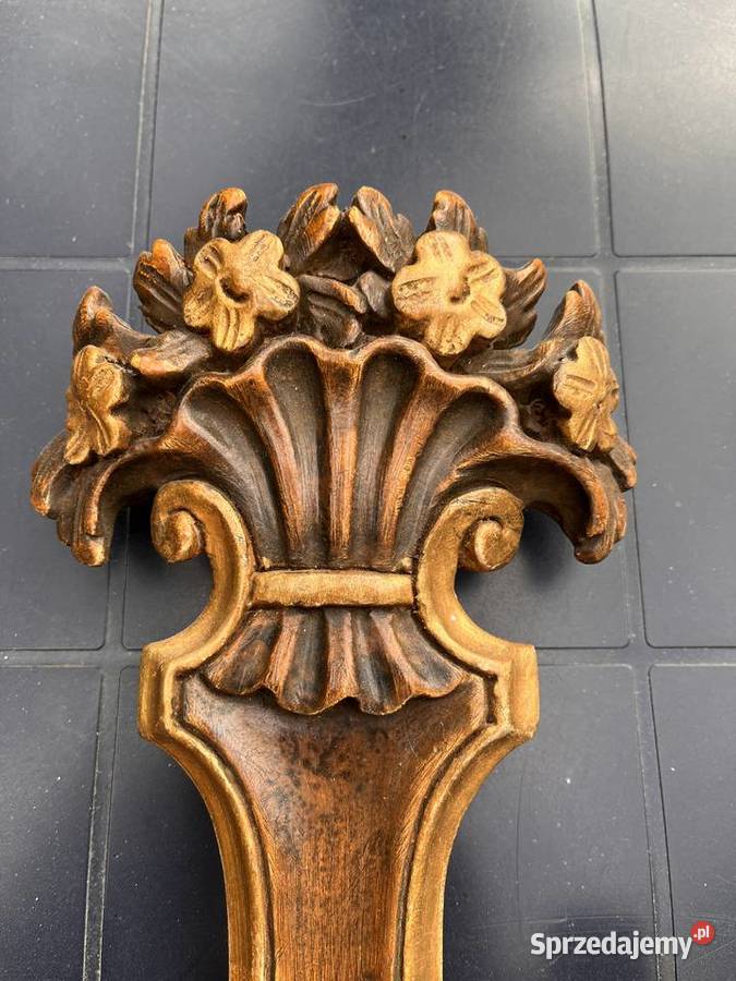 Drewniane kinkiety rzeźbione świeczniki na