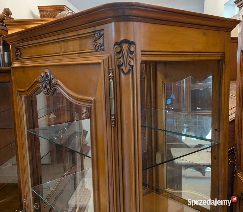 Piękna witrynaserwantka ludwikowska orzechsklep Dąbrowa Górnicza sprzedam